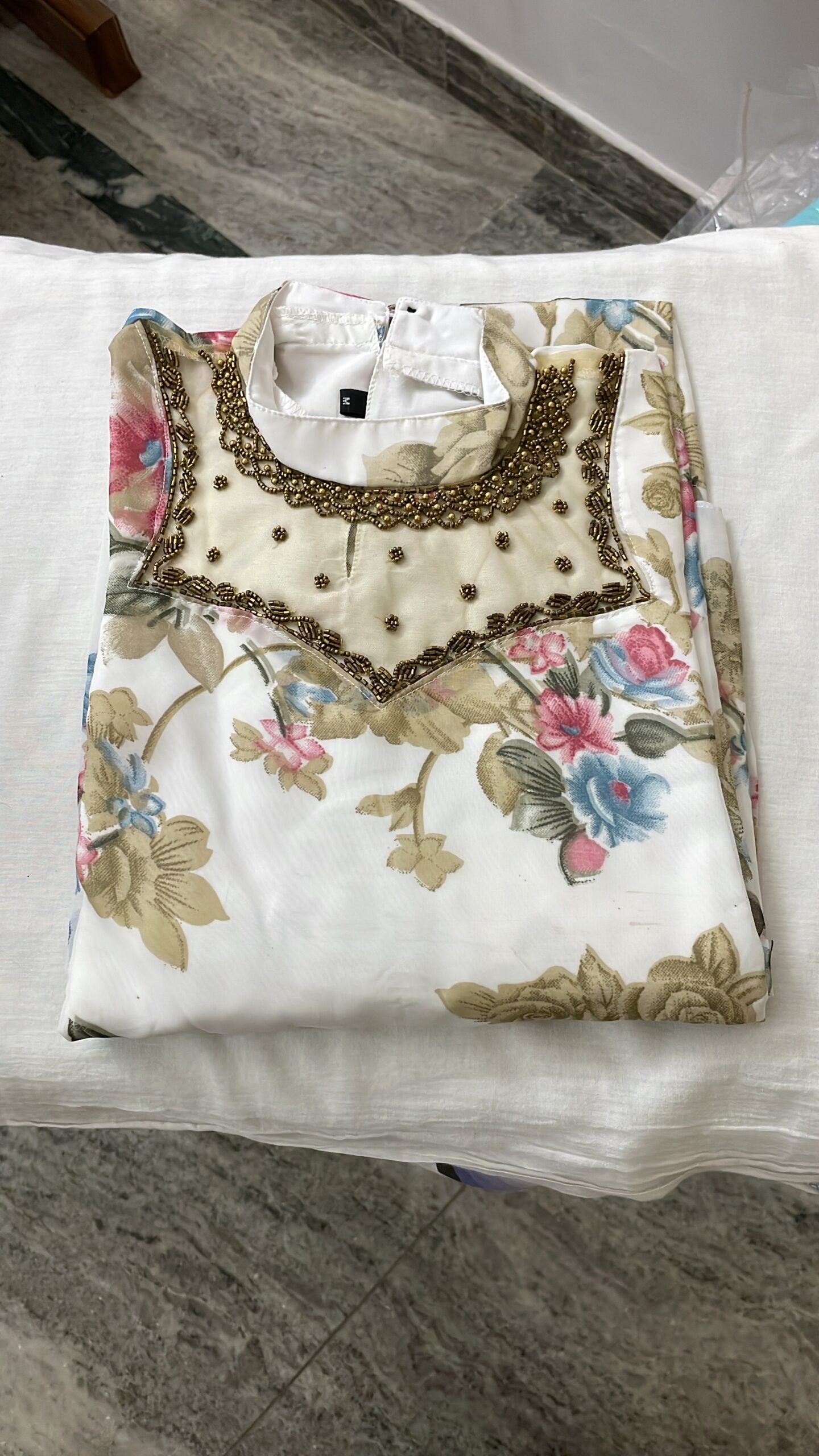 Jewelneck Georgette aline kurti