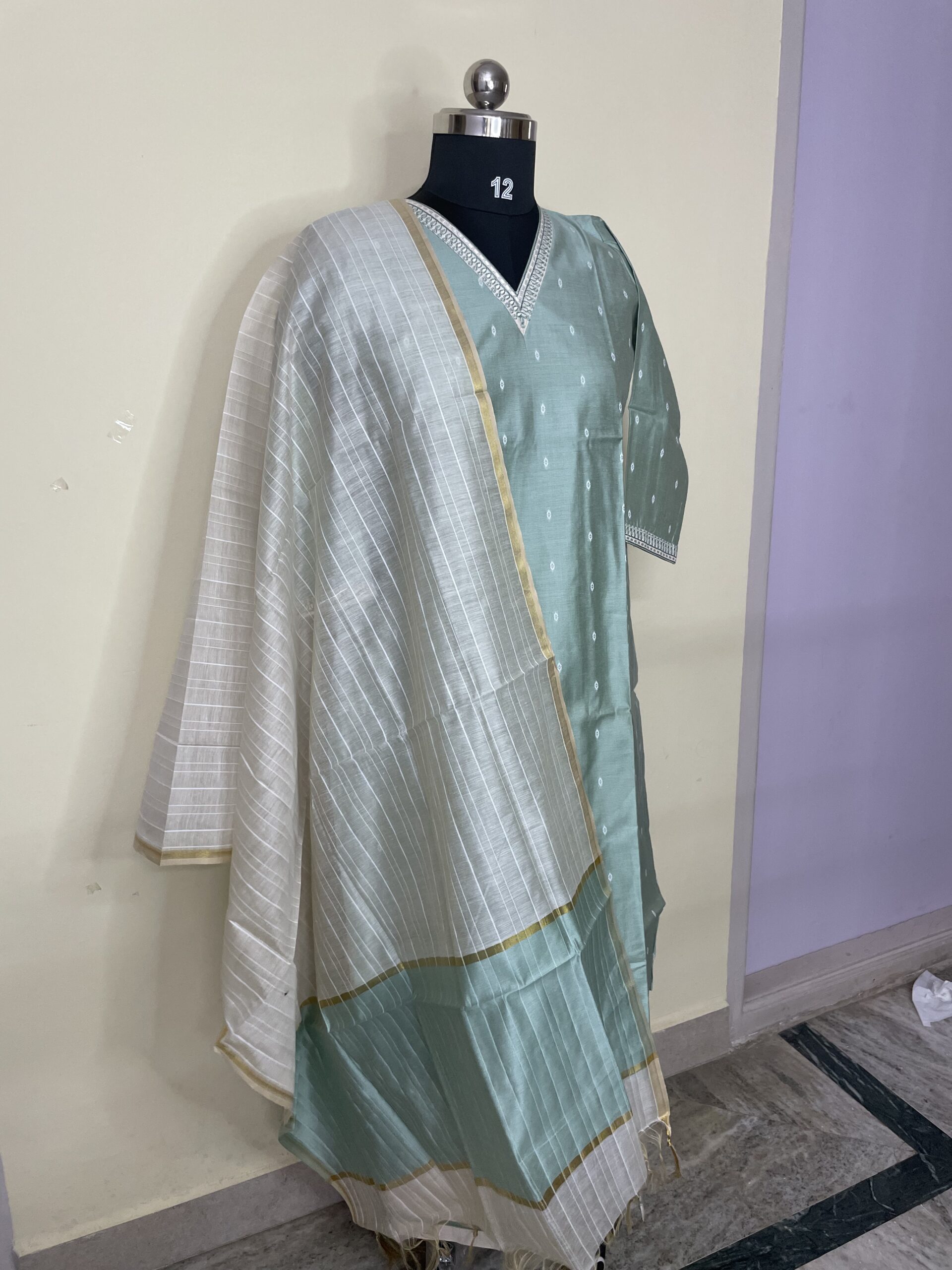 Raw silk 3 piece suit - Image 4